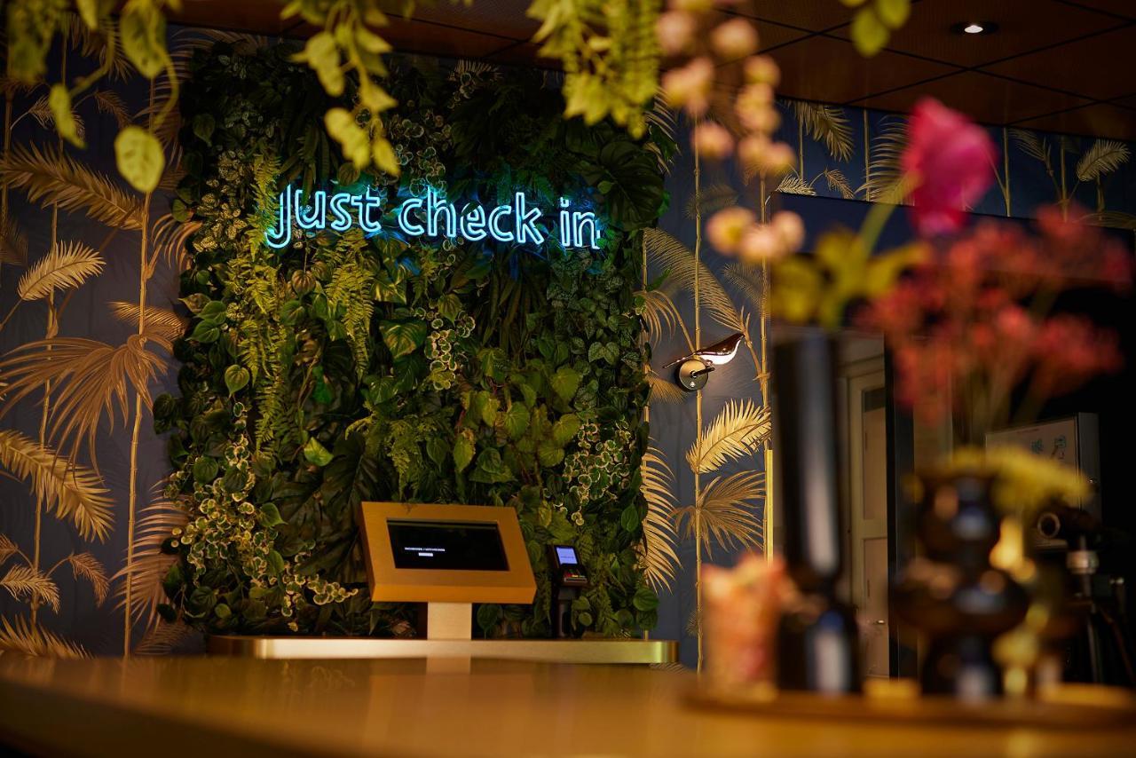 Auberge Du Bonheur Tilburg Ngoại thất bức ảnh