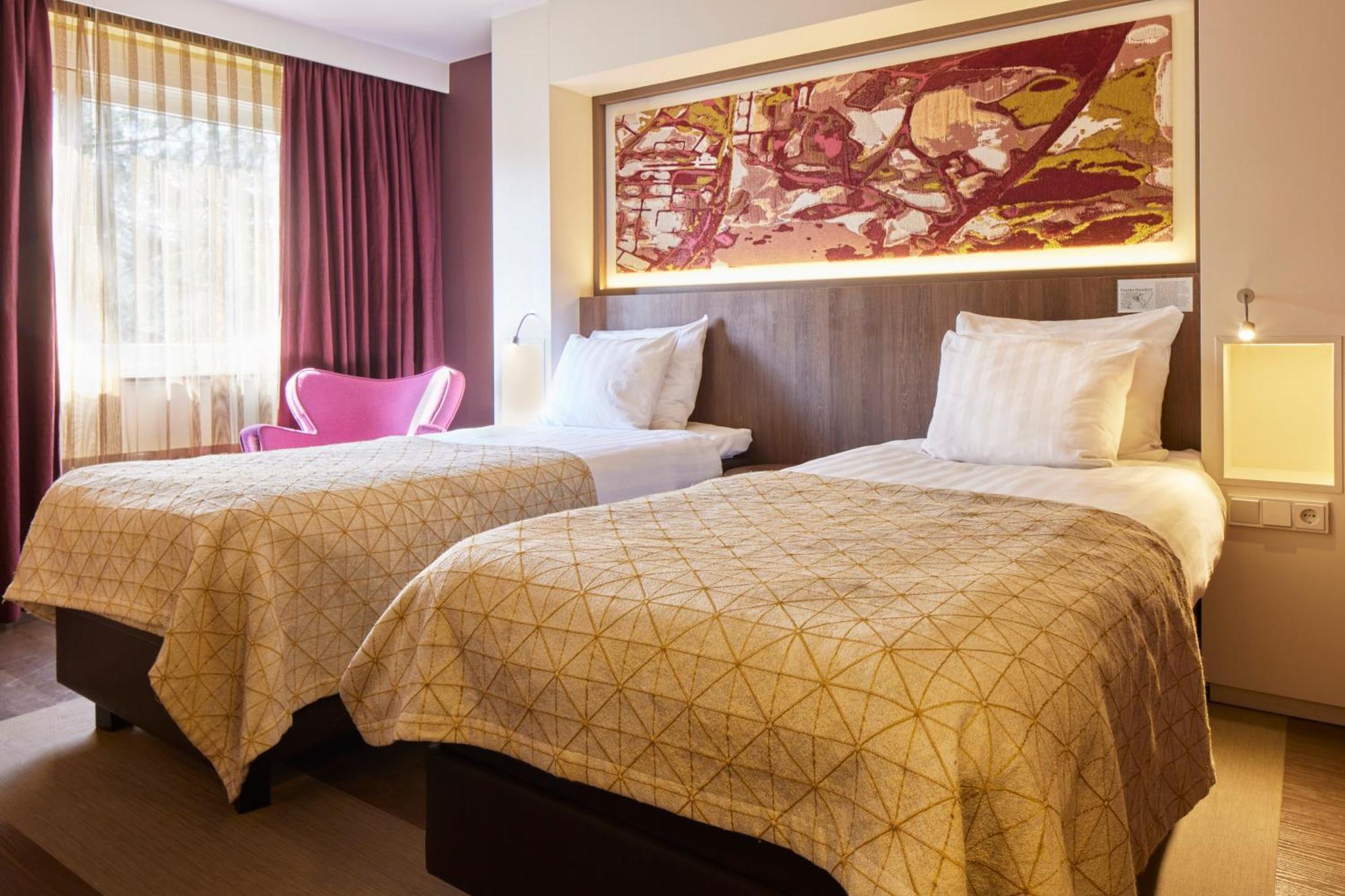 Auberge Du Bonheur Tilburg Ngoại thất bức ảnh
